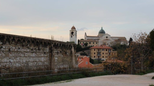 Parcheggio e sito expo per antiche opere